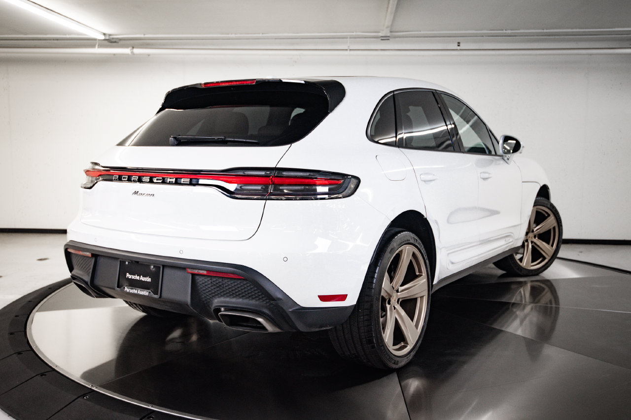 Certified 2026 Porsche Macan AWD/4WD image 7