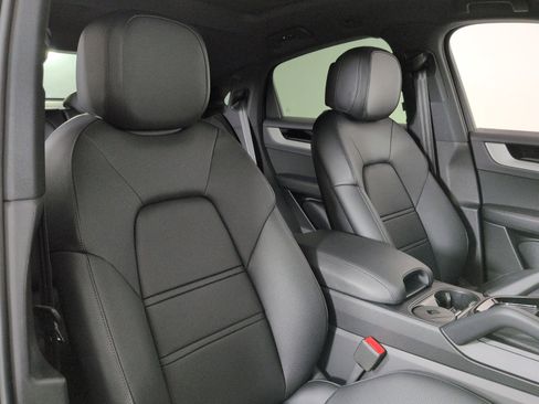New 2026 Porsche Cayenne Coupe AWD/4WD image 26