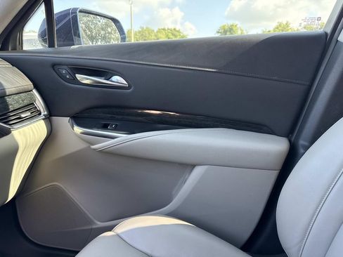 Used 2021 Cadillac XT4 Premium Luxury AWD/4WD image 22