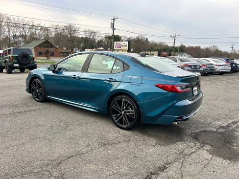 Used 2025 Toyota Camry XSE image 4