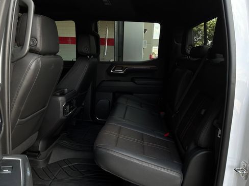 Used 2024 Chevrolet Silverado 1500 High Country w/ High Country Premium Package AWD/4WD image 13