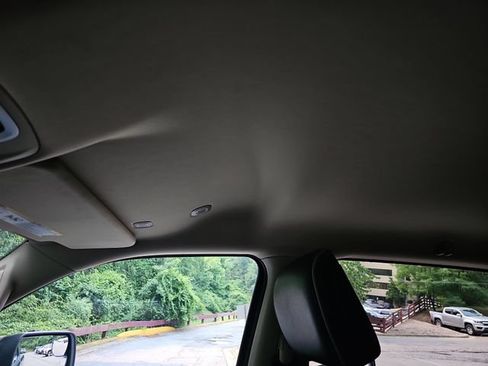 Used 2021 RAM 1500 Laramie AWD/4WD image 16