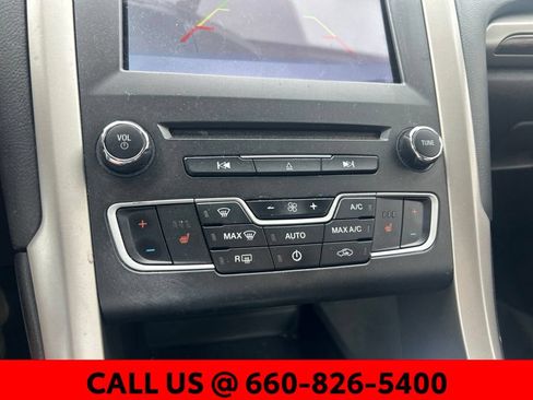 Used 2016 Ford Fusion SE w/ Equipment Group 202A FWD image 13