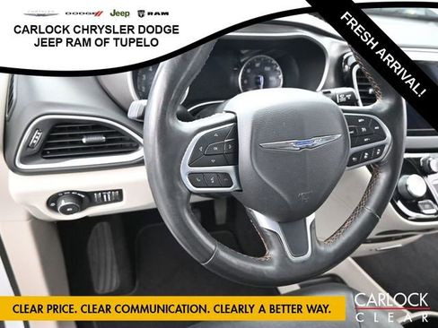 Used 2020 Chrysler Pacifica Touring-L Plus w/ Advanced Safetytec Group image 18