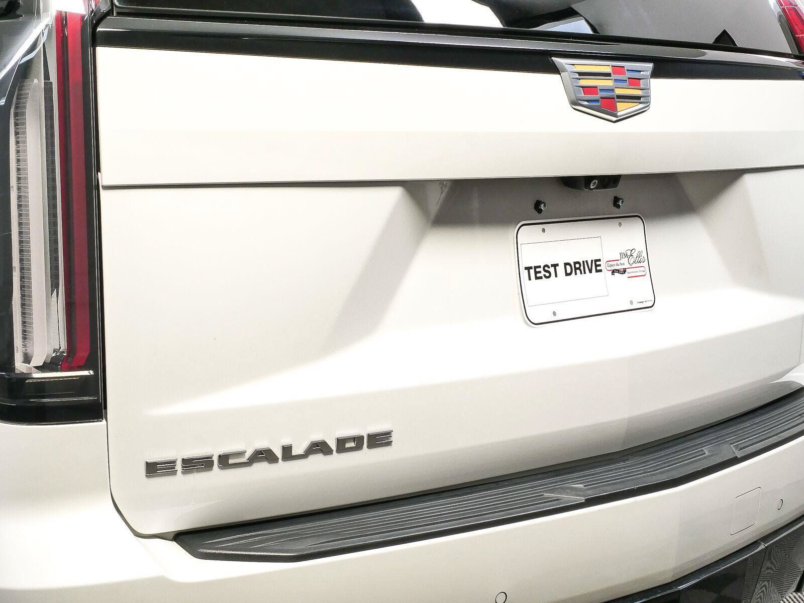 Used 2023 Cadillac Escalade Sport w/ Touring Package AWD/4WD image 39