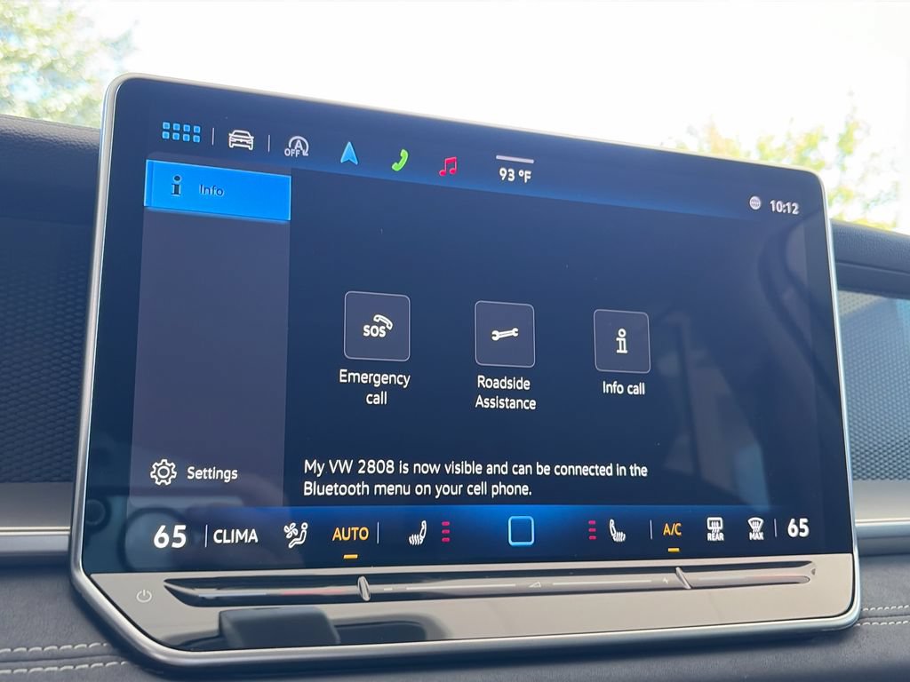 Certified 2025 Volkswagen Tiguan SE AWD/4WD image 21