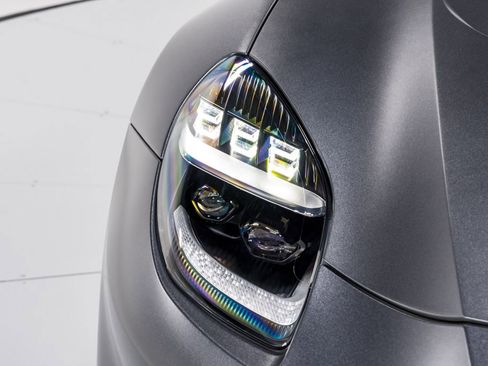 Used 2025 Aston Martin Vanquish image 39