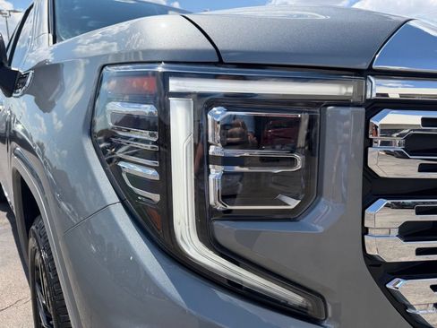 Used 2023 GMC Sierra 1500 Denali w/ Denali Carbonpro Edition AWD/4WD image 6