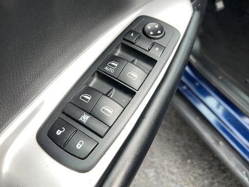 Used 2020 Dodge Journey SE image 13