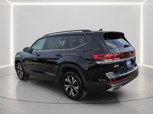 New 2026 Volkswagen Atlas SE image 4