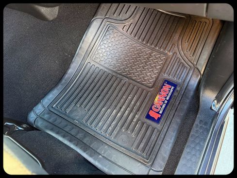 Used 2024 RAM 1500 Warlock RWD image 9