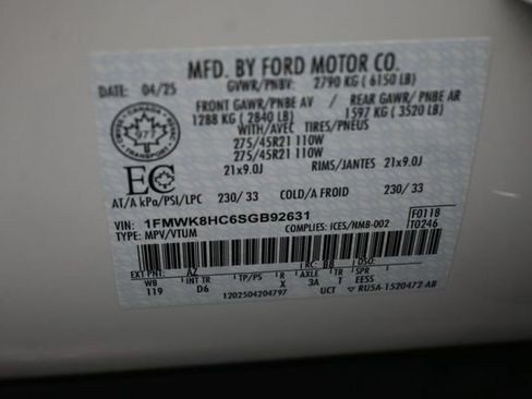 Certified 2025 Ford Explorer Platinum w/ Ultimate Package AWD/4WD image 39