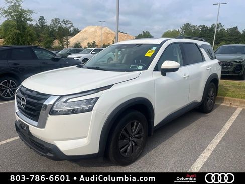 Used 2022 Nissan Pathfinder SV w/ SV Premium Package AWD/4WD image 2