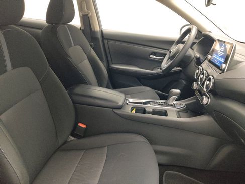 Used 2025 Nissan Sentra SV FWD image 21