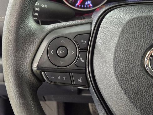 Used 2020 Toyota RAV4 LE image 58