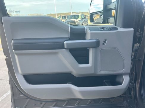Used 2017 Ford F350 XLT image 12