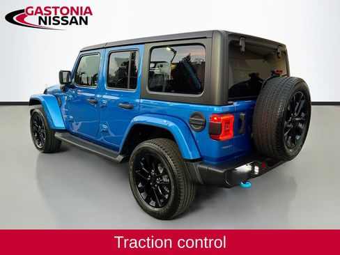 Used 2022 Jeep Wrangler Unlimited Sahara w/ Cold Weather Group image 6