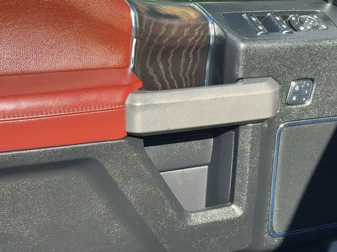 Used 2018 Ford F150 Platinum w/ Equipment Group 701A Luxury image 16