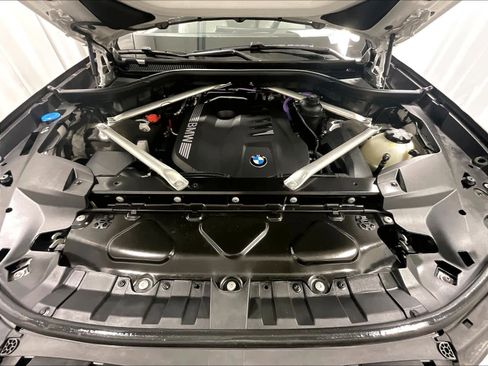 Used 2023 BMW X7 xDrive40i w/ Executive Package image 31