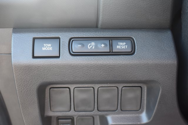 Used 2022 Nissan Frontier SV RWD image 26