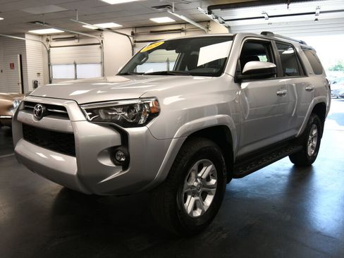 Certified 2024 Toyota 4Runner SR5 image 3