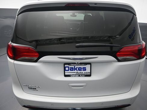 Used 2020 Chrysler Pacifica Touring-L Plus w/ Tire & Wheel Group image 35