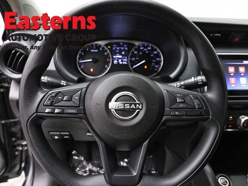 Used 2023 Nissan Kicks S image 10