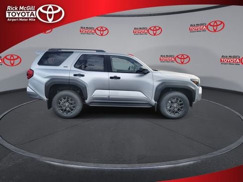 New 2026 Toyota 4Runner SR5 AWD/4WD image 9