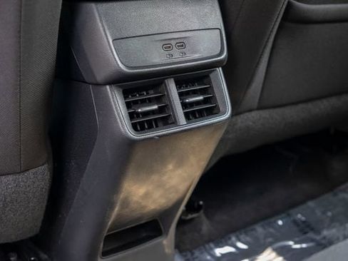 Used 2025 Chevrolet Equinox LT AWD/4WD image 35