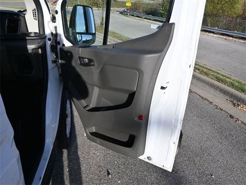 Used 2023 Ford Transit 350 XLT image 15