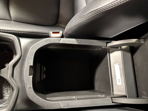 Used 2019 Toyota RAV4 XLE Premium w/ Cold Weather Package FWD image 25