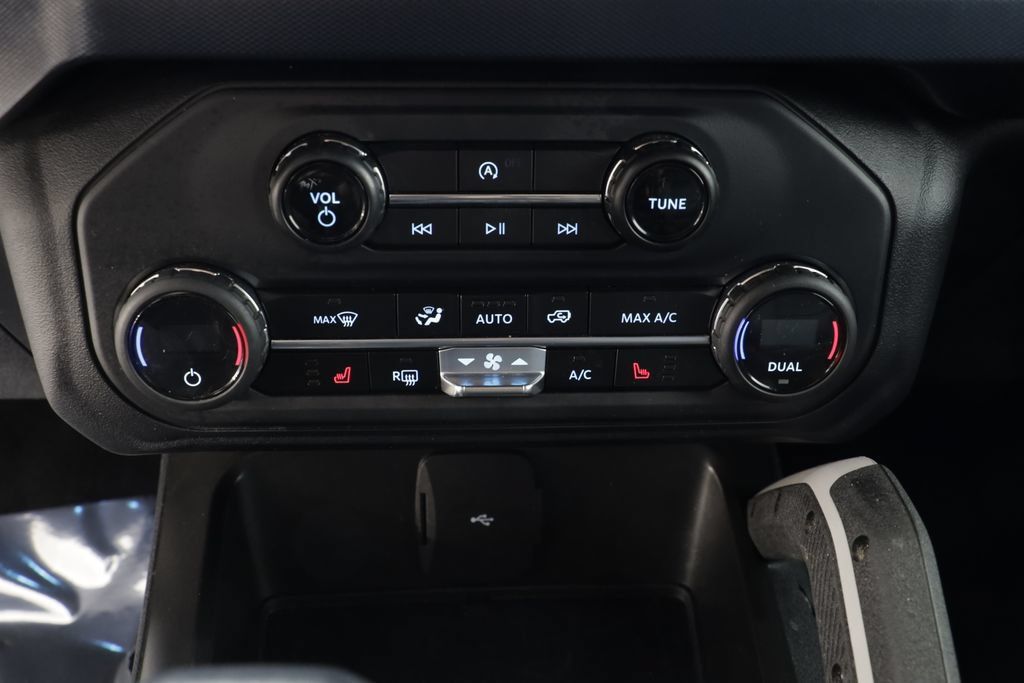 Used 2023 Ford Bronco Outer Banks AWD/4WD image 11