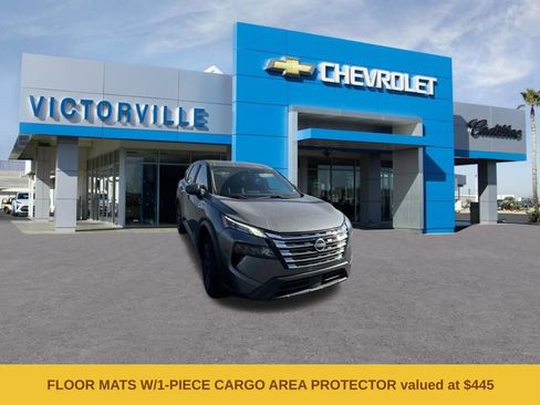 Used 2024 Nissan Rogue SV FWD image 3