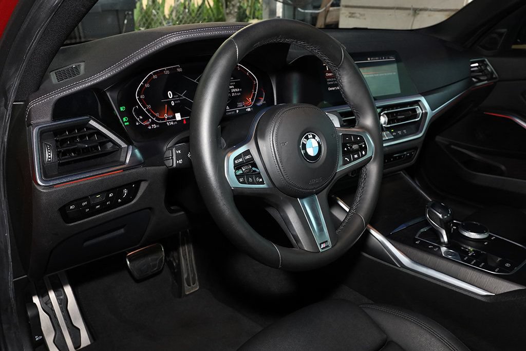 Used 2021 BMW 330i Sedan w/ M Sport Package RWD image 19