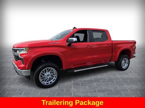 Used 2025 Chevrolet Silverado 1500 LT AWD/4WD image 4