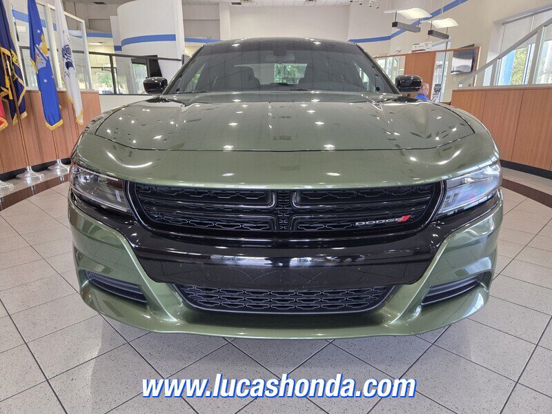 Used 2022 Dodge Charger SXT w/ Blacktop Package RWD image 2