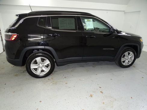 Used 2022 Jeep Compass Latitude image 21