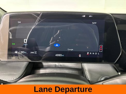 Used 2026 Chevrolet Equinox LT AWD/4WD image 13