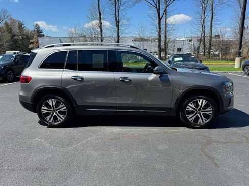 Used 2026 Mercedes-Benz GLB 250 4MATIC image 2