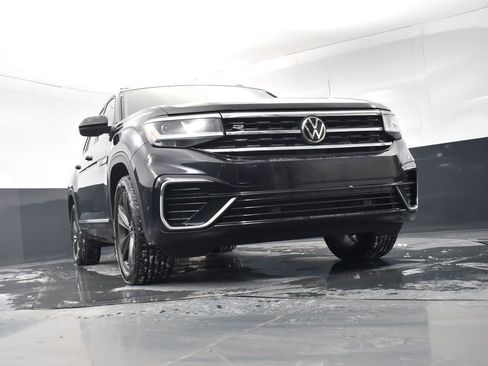 Used 2021 Volkswagen Atlas SE w/ Panoramic Sunroof Package image 29