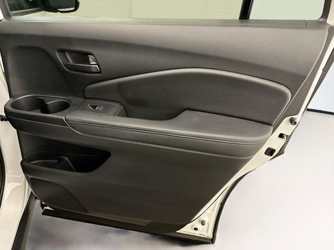 Used 2023 Honda Passport EX-L image 32