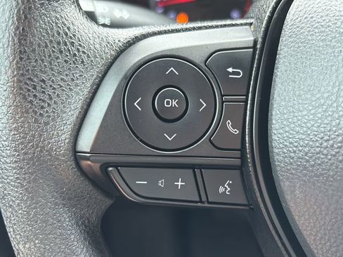 Used 2022 Toyota RAV4 LE AWD/4WD image 22