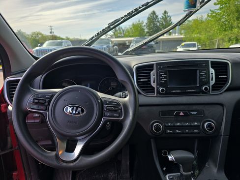 Used 2018 Kia Sportage LX AWD/4WD image 14
