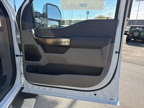 New 2026 Ford F250 Platinum w/ Platinum Plus Package image 23