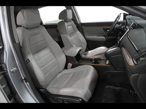 Used 2020 Honda CR-V Touring image 47