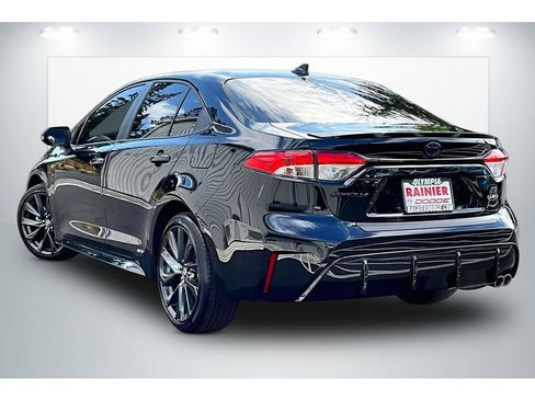 Used 2025 Toyota Corolla SE w/ SE Premium Package AWD/4WD image 12