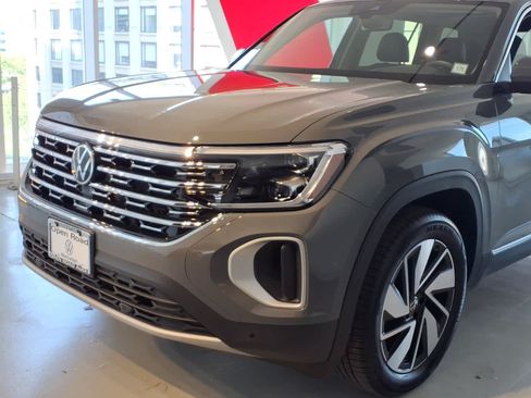 Used 2026 Volkswagen Atlas SEL AWD/4WD image 7