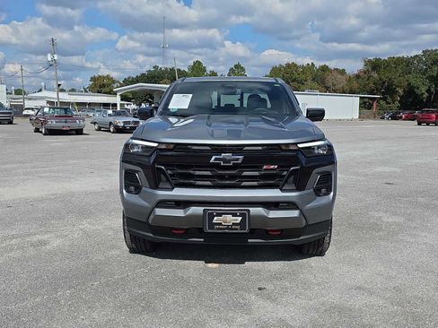 Used 2023 Chevrolet Colorado Z71 w/ Z71 Convenience Package 2 image 3