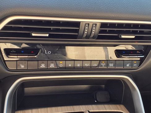 Certified 2025 MAZDA CX-90 3.3 Turbo w/ Preferred Package image 23