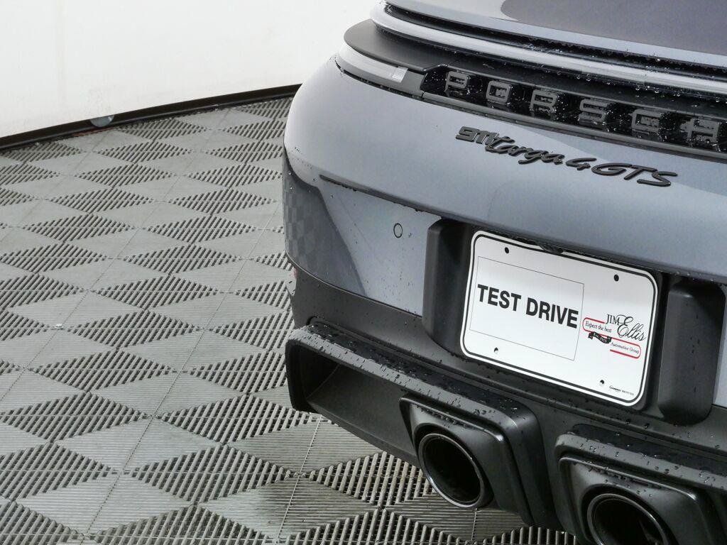 Certified 2026 Porsche 911 Targa 4 GTS AWD/4WD image 36